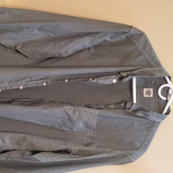 Old navy shirt - Picture 2 of 8